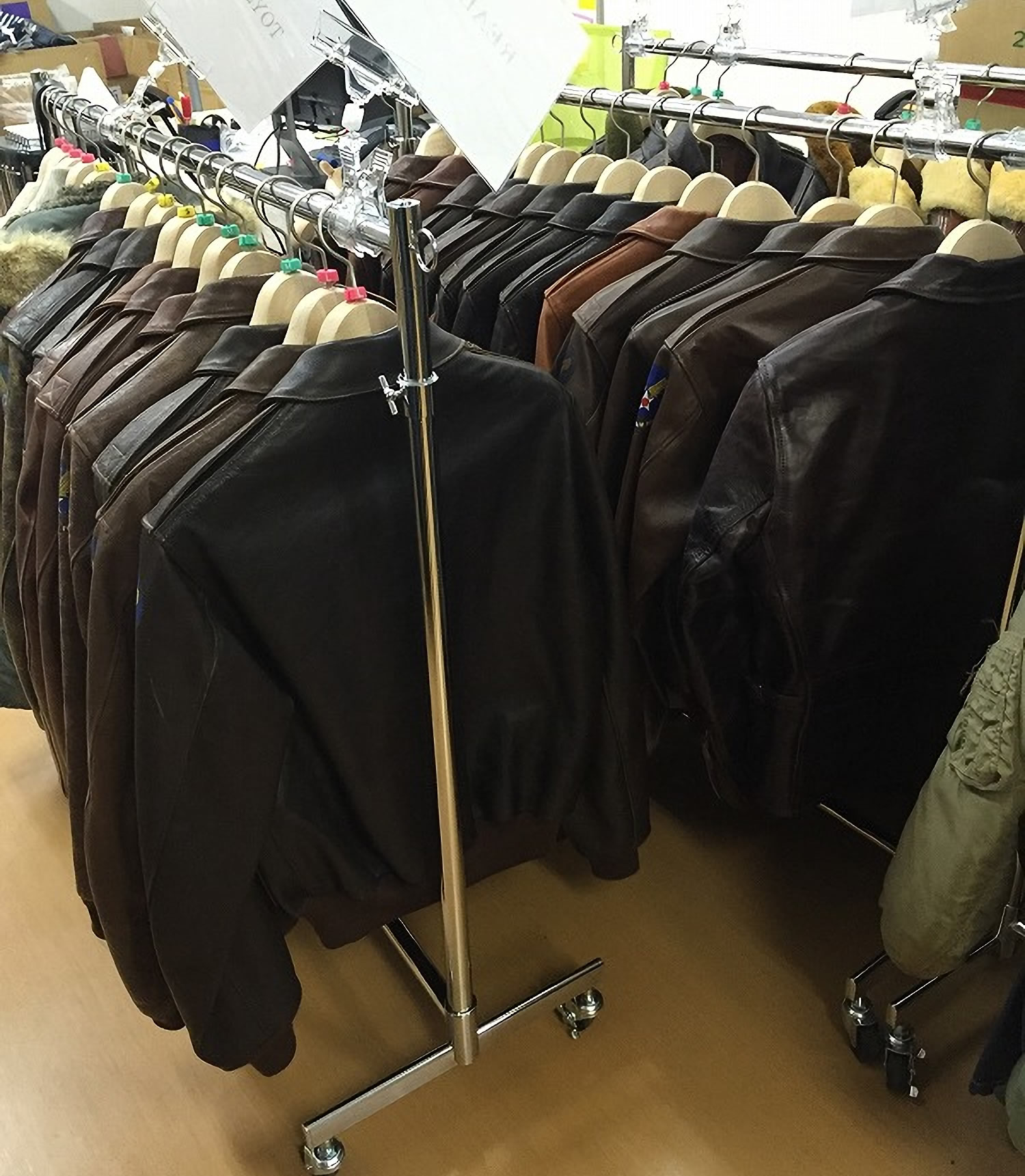 メンズファッションを全国から宅配でお送りください